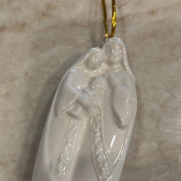 Porcelain Christmas white ornament nativity - Picture 1 of 12